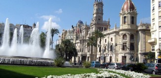 Photo du centre historique de Valence avec la Plaza del Ayuntamiento